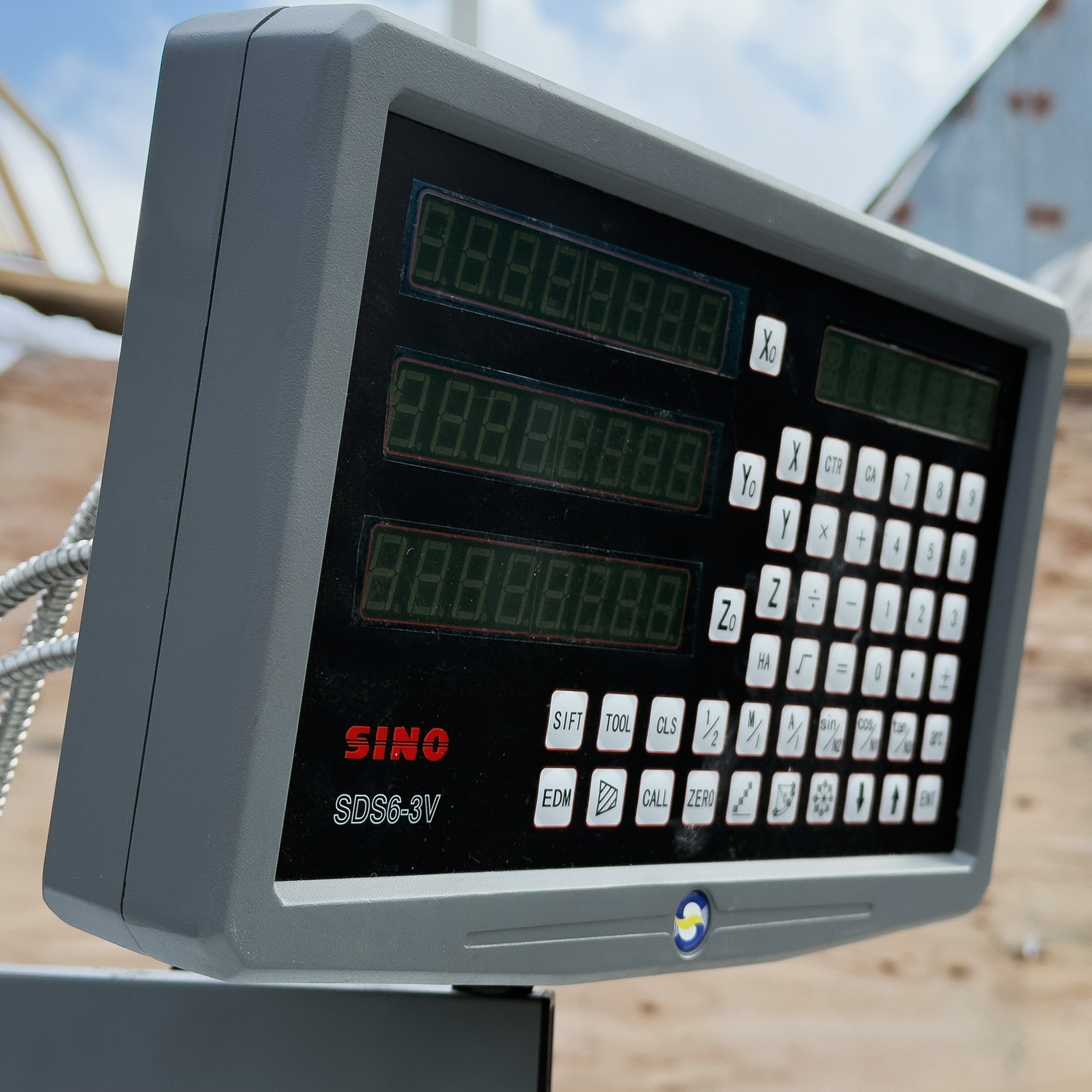 SPZ-1000 универсальный токарный станок с УЦИ - 4